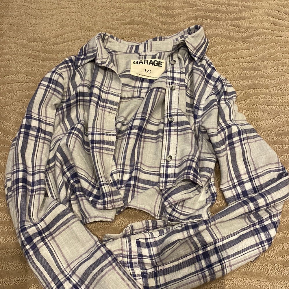 garage crop plaid button up